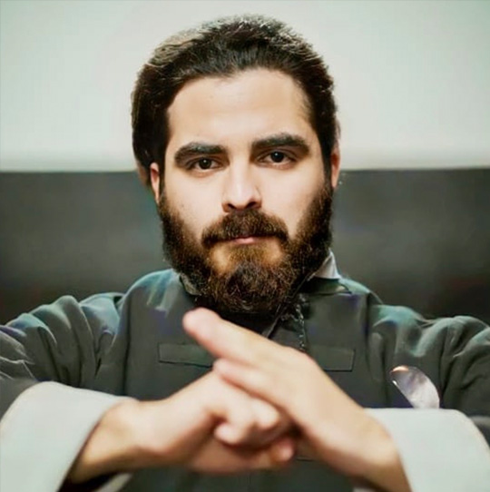 Sifu Mohamad Hilal doing a wing chun bow